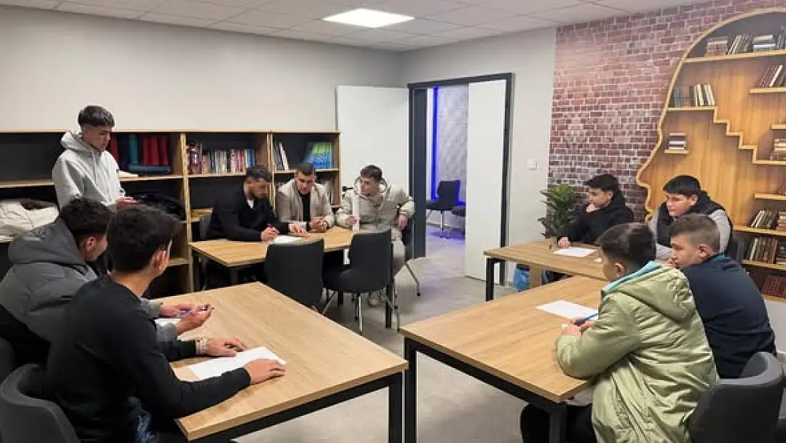 BEYDAĞ’DA OKULLAR ARASI BİLGİ YARIŞMASI TAMAMLANDI