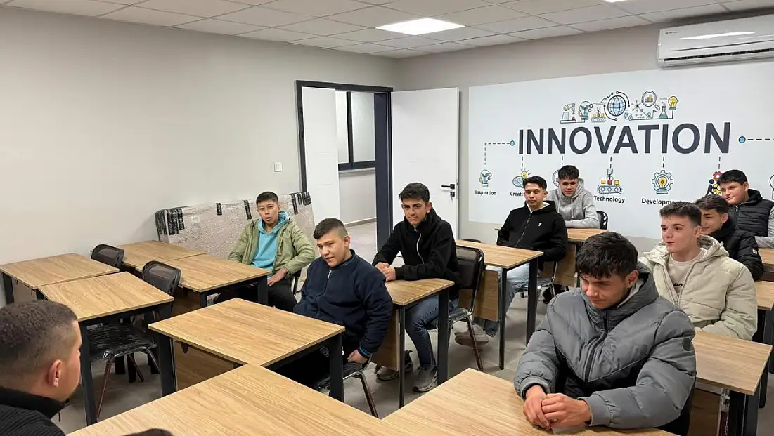 BEYDAĞ ÜLKÜ OCAKLARI’NDAN GENÇLİĞE MİLLİ DEĞERLER KONFERANSI