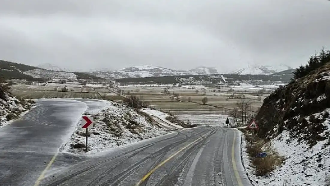 İZMİR’İN ZİRVESİNDE KIŞ ALARMI: EKİPLER SAHADA