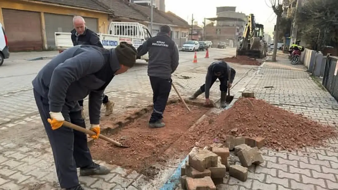 KİRAZ BELEDİYESİ’NDEN YENİMAHALLE’DE YOL ONARIMI