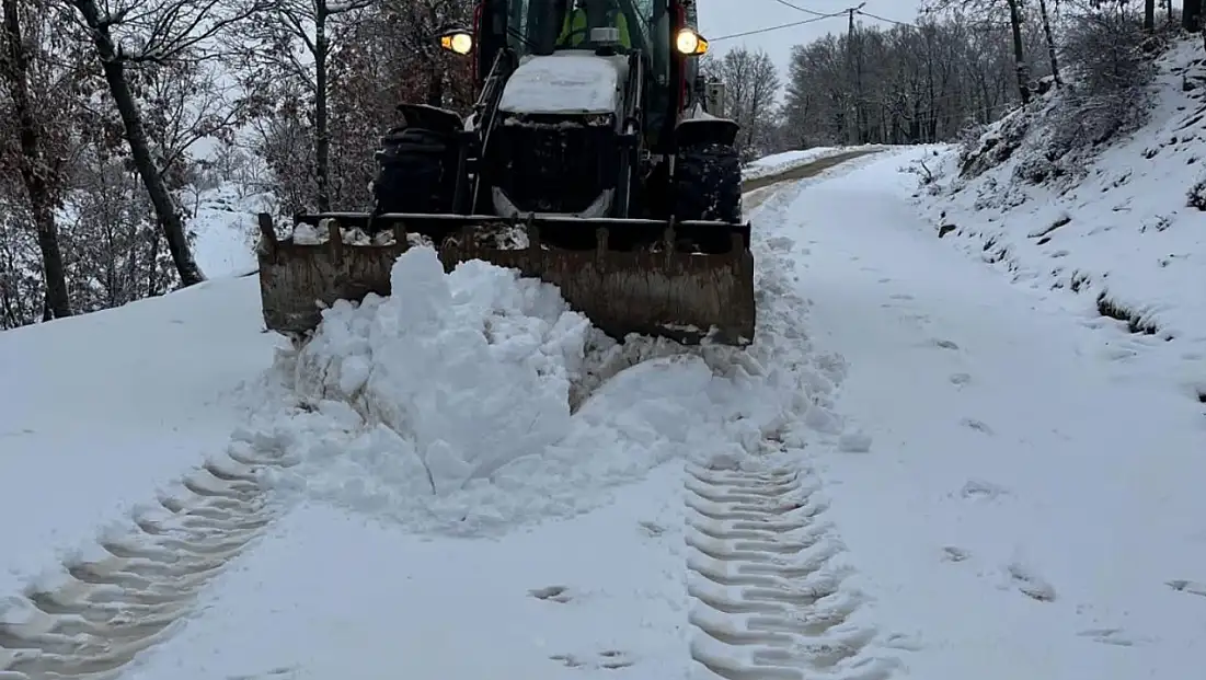KİRAZ’DA KAR ALARMI: EKİPLER SAHADA