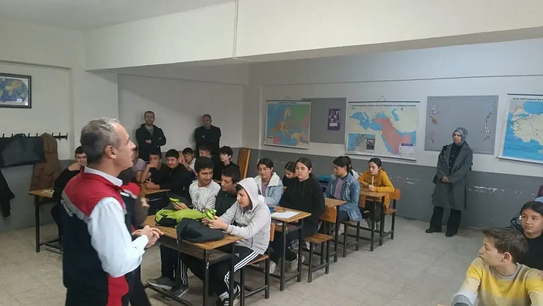 KİRAZ’DA ÖĞRENCİLERE GIDA VE SU BİLİNCİ EĞİTİMİ