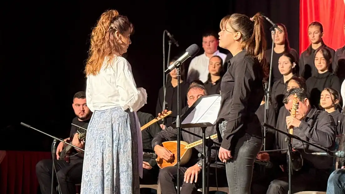 BAYINDIR’DA TÜRKÜLERLE GELECEĞE YOLCULUK