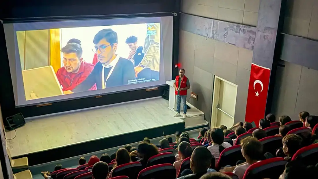 Bayındır Gençlik Merkezi, İsmet İnönü Ortaokulu Öğrencilerini Ağırladı