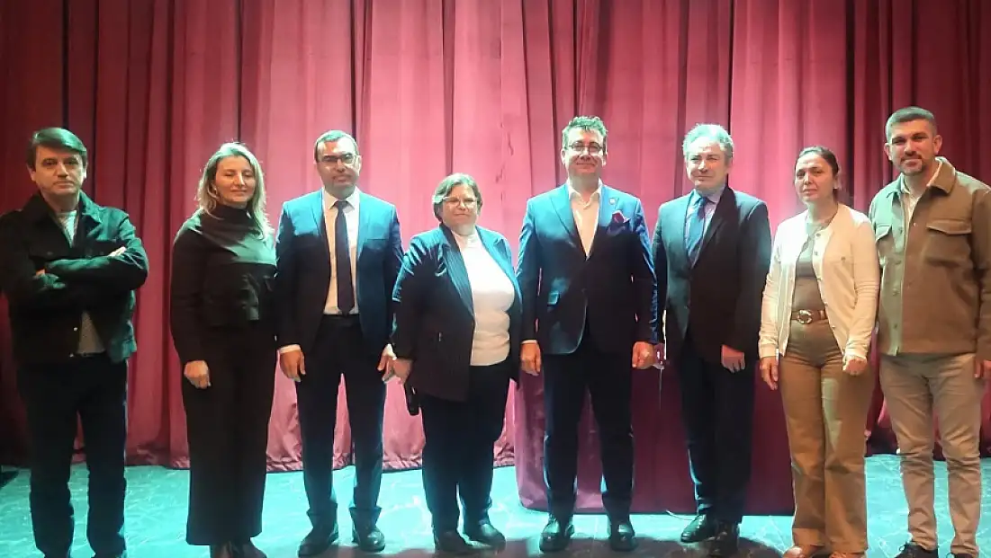 GENÇ LİDER ADAYLARINA İLHAM VEREN KONFERANS