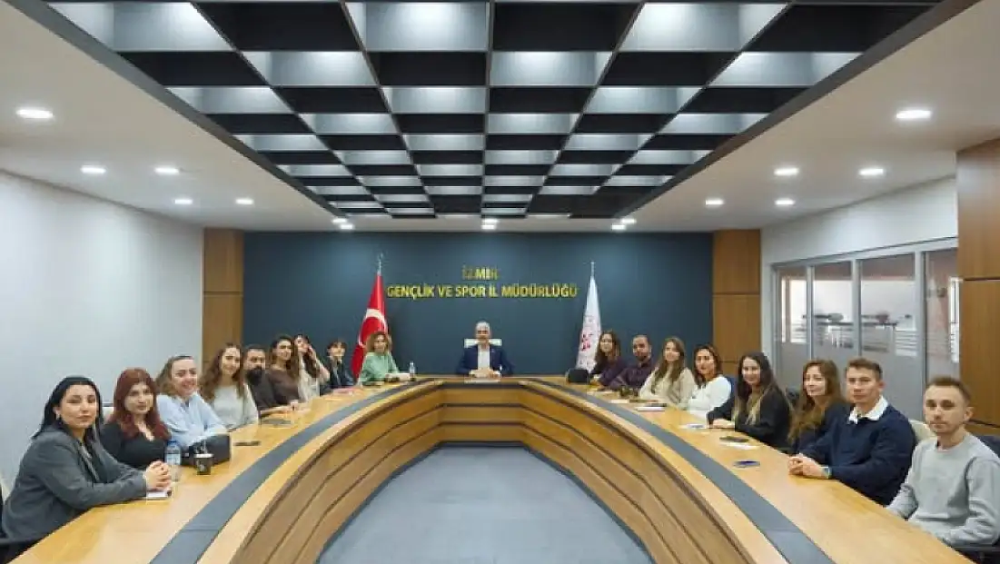 İzmir Gençlik Merkezlerinde İletişim Değerlendirme Toplantısı