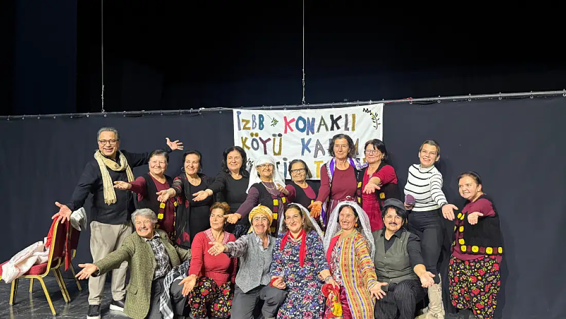 Konaklı Köyü Kadın Tiyatrosu’ndan Alkış Fırtınası: Bir Zamanlar Ödemiş’te Sahnede Hayran Bıraktı