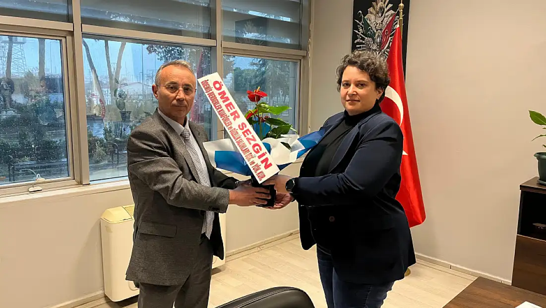 ÖDEMİŞ BERBERLER VE KUAFÖRLER ODASI’NDA ÖMER SEZGİN MAZBATASINI ALDI