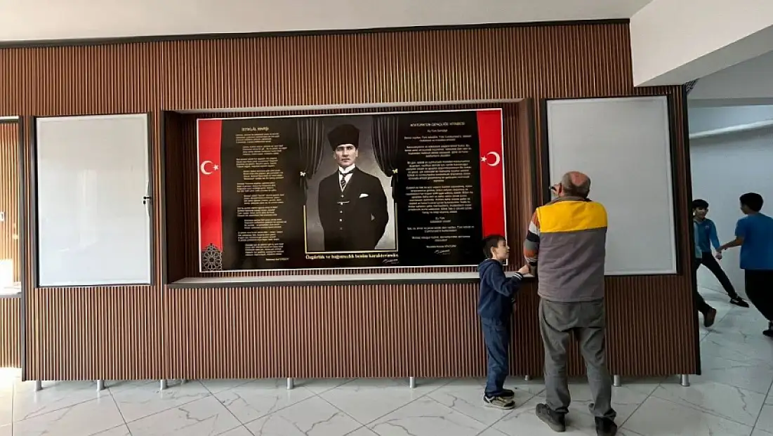 ÖDEMİŞ MTAL ÖĞRENCİLERİNDEN 80. YIL EFE İLKOKULU’NA MODERN ATATÜRK KÖŞESİ