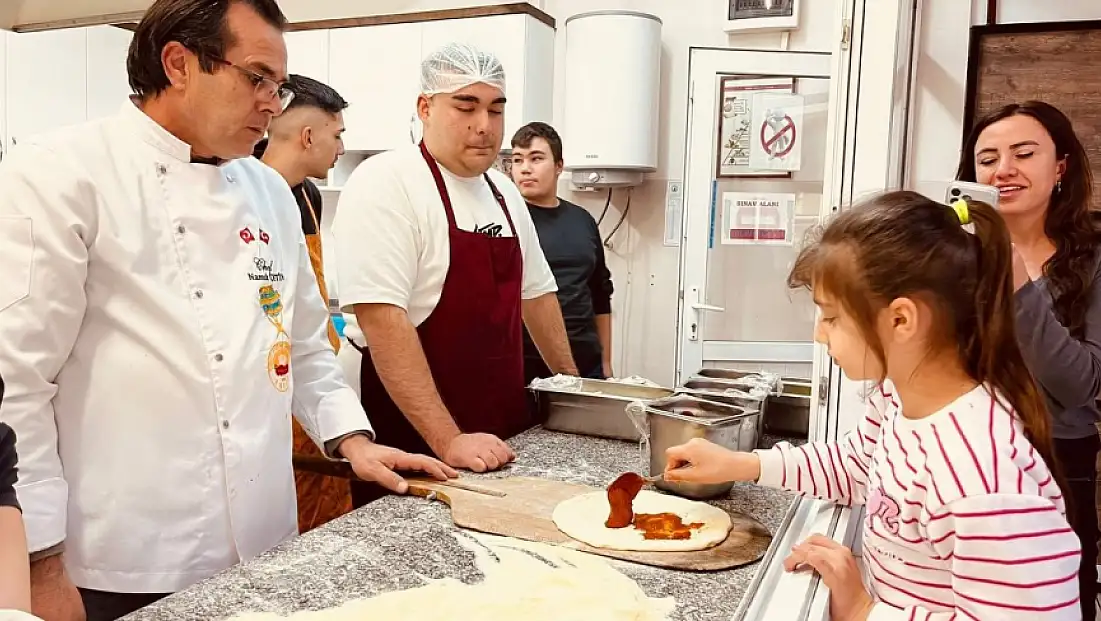 TİRE’DE “BEN HER YERDE VARIM” PROJESİNE ANLAMLI ETKİNLİK