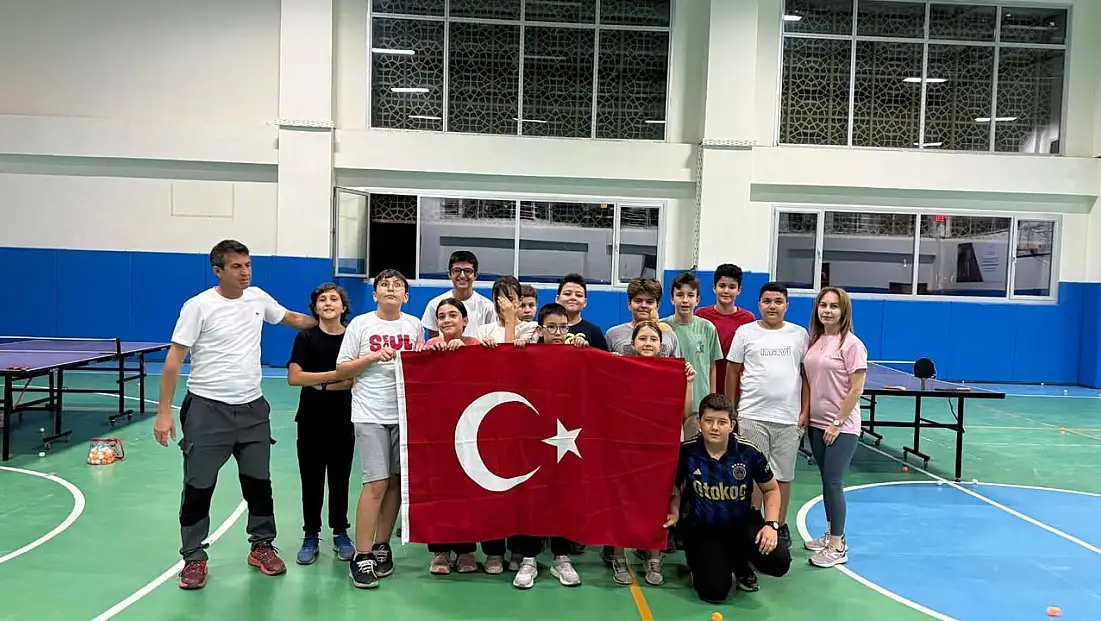 Ödemiş Gençlik Merkezi’nde Masa Tenisi Coşkusu