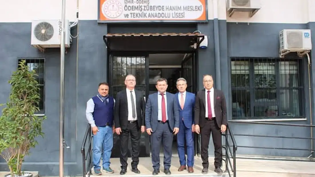 Ödemiş Kaymakamı Hakan Yavuz Erdoğan, Zübeyde Hanım MTAL’de İncelemede Bulundu