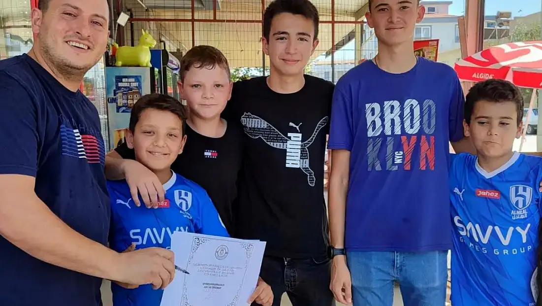 Ödemiş’te Mahalle Takımı Escobar City’ye Esnaftan Destek Eli