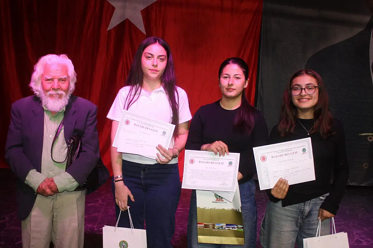 'Savaş–Recep Başsoy Türkçemize Özen Dil ve Yazın Ödülleri' 10. Yarışması Ödemiş'te Gerçekleşti