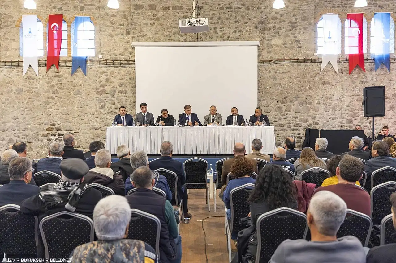 İZMİR'DE KURAKLIK VE SU SIKINTISI SULAMA KOOPERATİFLERİNDE GÜNDEME GELDİ
