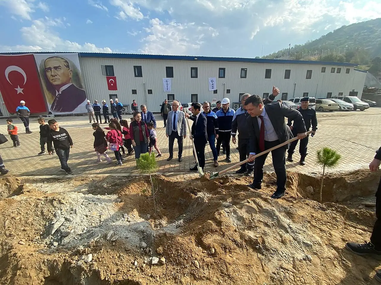 Ödemiş'te 'Milli Ağaçlandırma Günü'nde Geleceğe Nefes Etkinliği