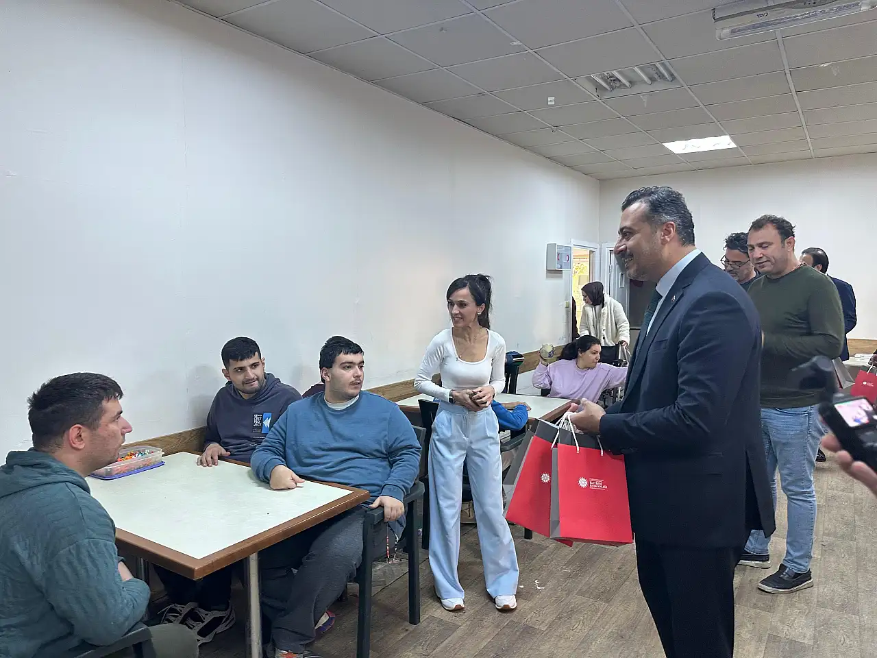 'Engelsiz Hayat İzmir' Projesi Kapsamında Sevgi Tohumları Merkezine Ziyaret