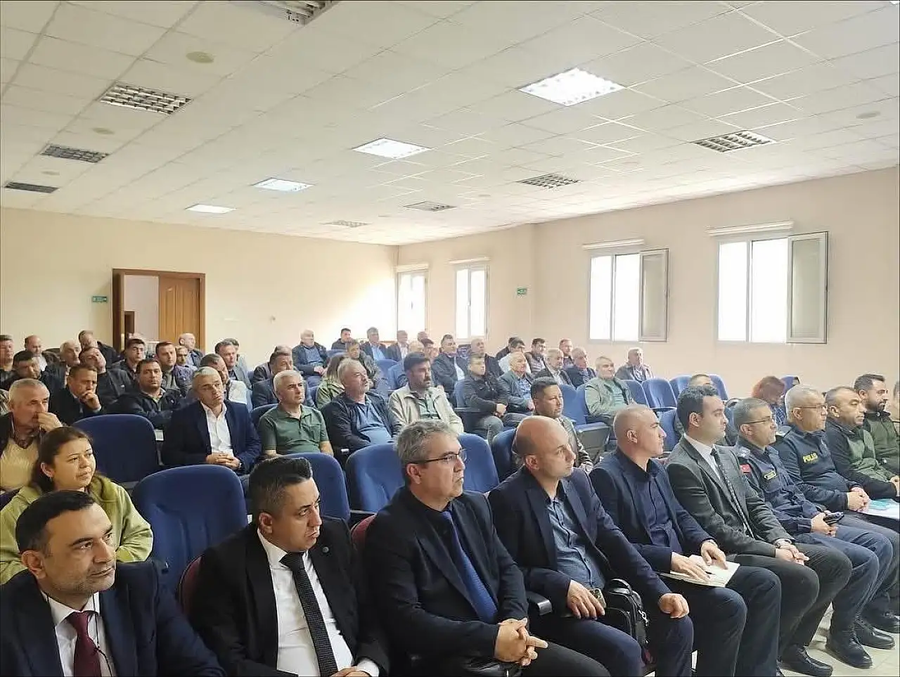 Kiraz'da Muhtarlar Toplantısı Gerçekleşti