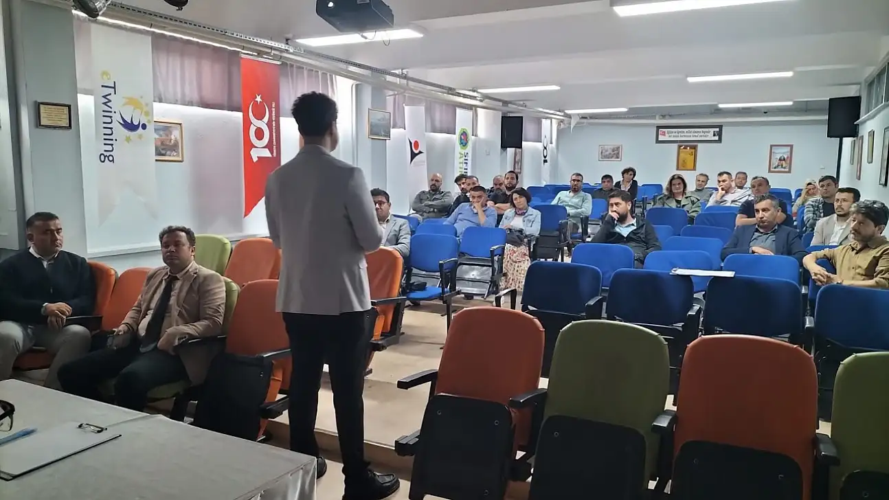 Bayındır'da Okul Müdürlerine Kan Bağışı Bilgilendirmesi