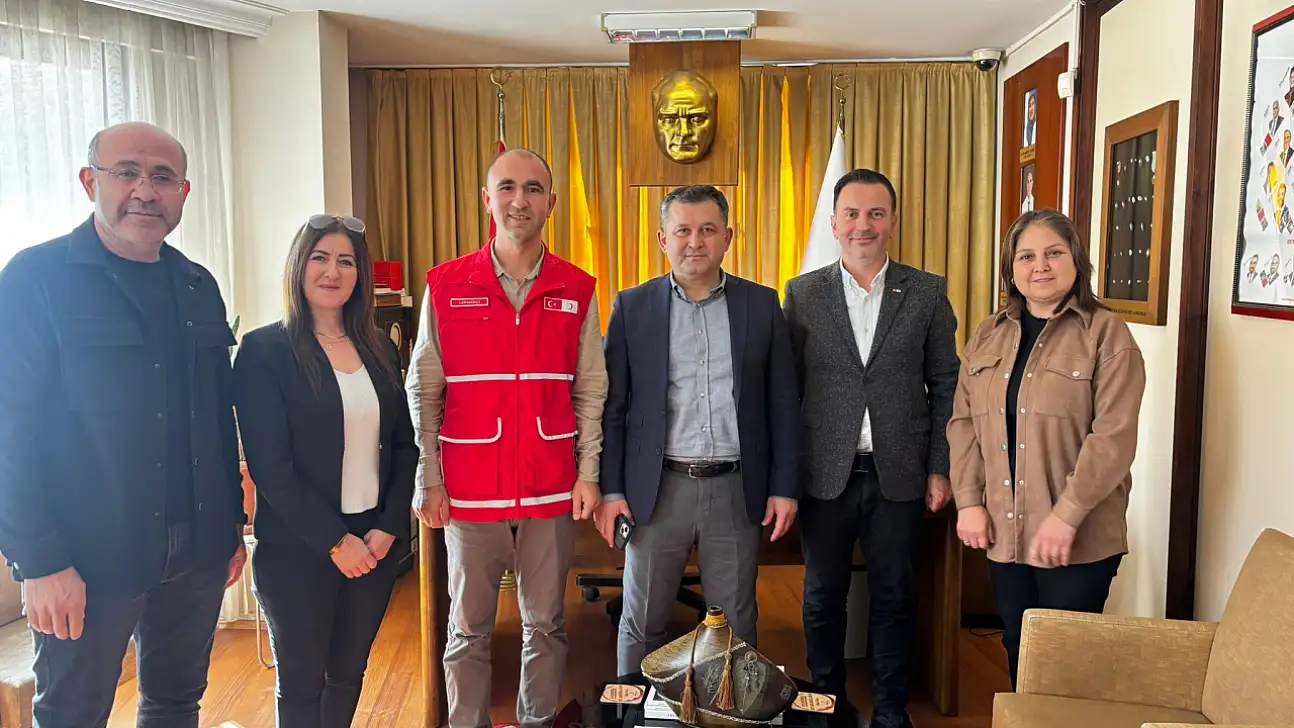 Kaymakam Erdoğan'dan Kızılay Ödemiş Şubesi'ne Teşekkür Ziyareti