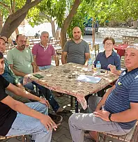 Bayındır'da Cuma Buluşması: Tarım Sayımı ve Hastalıklar Konusunda Üreticiler Bilgilendirildi