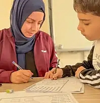 Bayındır Gençlik Merkezi'nde Miniklere İngilizce Eğitimi