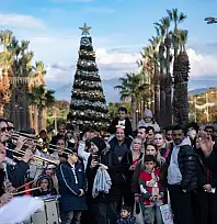 İzmir Yeni Yıla Renkli Festivalle Giriyor