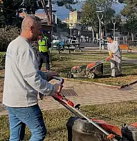 Kiraz Belediyesi, Şehit Birol Uysal Parkı ve Atatürk Anıtı Çevresinde Kapsamlı Bakım Çalışması Gerçekleştirdi