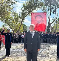 Kiraz'da Cumhuriyet Bayramı Çelenk Töreniyle Coşkuyla Kutlandı