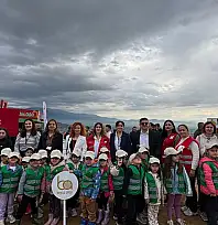 Kızılay Ekibi, 11 Kasım Milli Ağaçlandırma Günü'nde Fidan Dikiminde Yerini Aldı