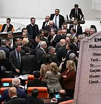 MECLİS'TE EMEKLİ MAAŞI TARTIŞMASI: TABUTLU PROTESTO GÜNDEME DAMGA VURDU