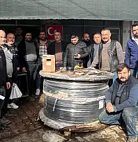 ÖDEMİŞ MADENİ İŞLER DEMİRCİLER ODASI BAŞKAN ADAYI HAKAN GÜÇLÜ YAĞMUR ÇAMUR DEMEDEN SAHADA