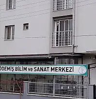 ÖDEMİŞ ÖĞRENCİLERİNDEN ULUSLARARASI BİLİM VE SANAT KONGRESİNDE TARİHİ BAŞARI