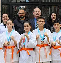 ÖDEMİŞLİ KARATECİLERDEN İLÇE MİLLİ EĞİTİM MÜDÜRLÜĞÜ'NE ZİYARET