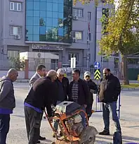 Tire'de Refet Saygılı Caddesi'nde Asfalt Yenileme Çalışmaları Devam Ediyor