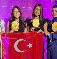 Tireli Öğretmene İngiltere'den Büyük Onur