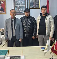TV9 KANALI ÖDEMİŞ BERBERLER VE KUAFÖRLER ODASI BAŞKANI ÖMER SEZGİN'İ ZİYARET ETTİ