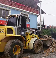 YENİÇİFTLİK'TE BEKLENEN YOL YENİLEME ÇALIŞMASI BAŞLADI