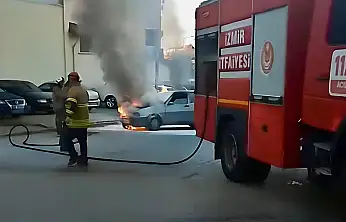 ALEV ALEV YANAN OTOMOBİL KORKU YARATTI