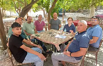 Bayındır'da Cuma Buluşması: Tarım Sayımı ve Hastalıklar Konusunda Üreticiler Bilgilendirildi