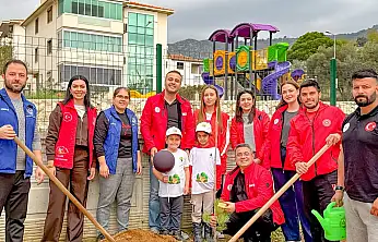 Bayındır'da Gençlerden 'Geleceğe Nefes' Etkinliği