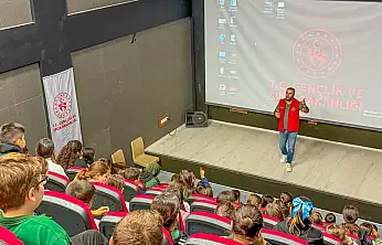 Bayındır Gençlik Merkezi, İsmet İnönü Ortaokulu Öğrencilerini Ağırladı