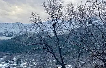 BOZDAĞ 2025'İN SON SABAHINA KARLA UYANDI