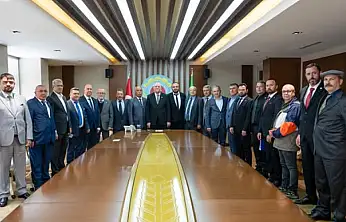 İzmir Ziraat Odaları, TZOB Genel Başkanı Bayraktar ile Çiftçinin Gündemini Görüştü