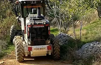 Kiraz Belediyesi'nden Gedik Mahallesi'nde Yol Tesviye Çalışması