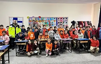 KİRAZ'DA ÖĞRENCİLERE TRAFİK GÜVENLİĞİ EĞİTİMİ VERİLDİ