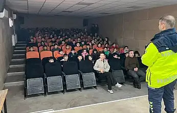 KİRAZ'DA ÖĞRENCİLERE TRAFİK GÜVENLİĞİ SEMİNERİ
