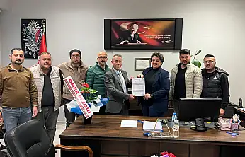 ÖDEMİŞ BERBERLER VE KUAFÖRLER ODASI'NDA ÖMER SEZGİN MAZBATASINI ALDI