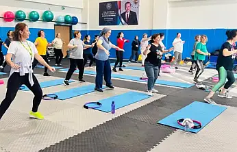 Ödemiş Gençlik Merkezi'nde pilates ve zumba etkinlikleri yoğun ilgi görüyor