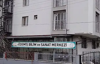 ÖDEMİŞ ÖĞRENCİLERİNDEN ULUSLARARASI BİLİM VE SANAT KONGRESİNDE TARİHİ BAŞARI